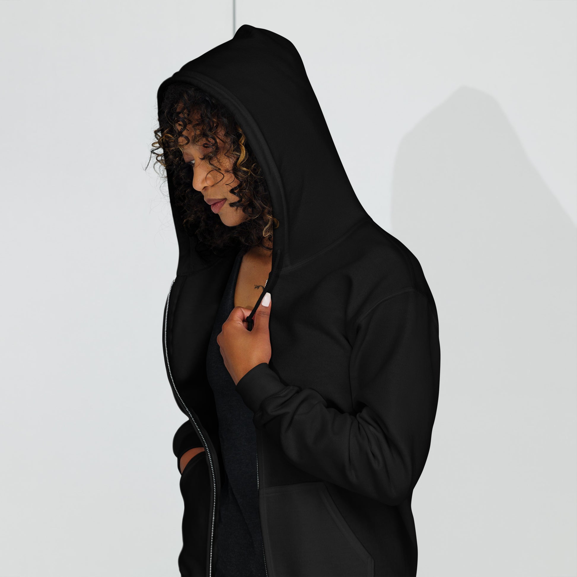 SOL Unisex Heavy Blend Zip Hoodie in Black — front view